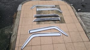 J134S04 CHROME DOOR VISOR NISSAN UD YU41 YU T5 LORRY TRUCK AKSESORI