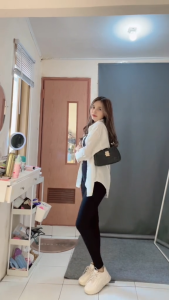 Kemeja Polos Wanita Atasan Kasual Polos Putih Hitam Formal