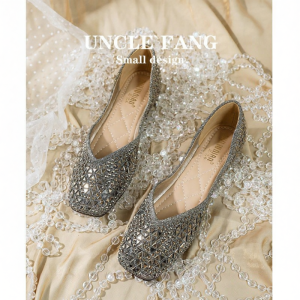 Silver Flat Bottom Single Shoes for Women with Water Diamonds Soft Sole Shiny Sequins Large Size 41 to 43 Fashionable Casual Footwear