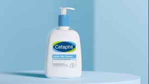 Cetaphil Pro AD Derma Skin Restoring Body Wash For Dry Itchy Skin (295ml)