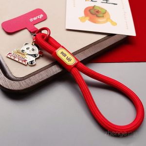 สร้อยข้อมือโทรศัพท์แบบสั้นปีใหม่ สีแดง เครื่องประดับกระเป๋า สร้อยคอโลหะ สร้อยโทรศัพท์แบบนิ่มและสร้างสรรค์ ของขวัญวันชาติ