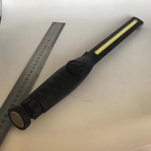 Đèn LED khẩn cấp cầm tay dùng sửa chữa xe ô tô tiện lợi