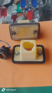 Đèn hông cánh cửa xe Hyundai không lắp sẵn bóng bằng nhựa. Hàng Việt Nam Chất lượng cao giá cực rẻ