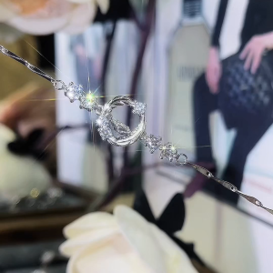 [Lockend] Lắc tay nữ lông vũ bạc 925 mạ bạch kim đính kim cương Moissanite 0.5 carat nháy động màu D chứng chỉ GRA sang trọng tinh tế