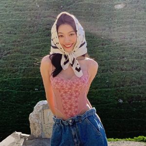 เสื้อชั้นในใส่ด้านนอกแบบเดียวกับที่ใส่ในการเดินทางในซานย่าเสื้อลูกไม้ก้างปลาเสื้อกล้ามสายเดี่ยวแบบสั้น