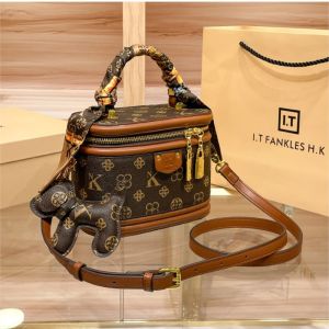 Luxury Brand Handbag 2025 New High-End Designer Box Bag Bucket Bag Single Shoulder Diagonal Cross Bag Fashionable