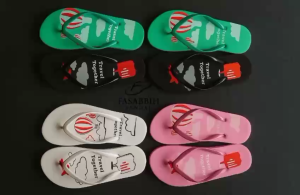 "Sandal Jepit Motif Kapal Laut - Desain Nautical Aesthetic"