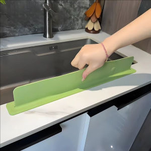 YESPERY Silicone Sink Baffle Splash Guard with Suction Cup Pool To Protect Clothes From Splashing Water