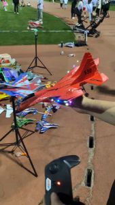 Máy bay điều khiển từ xa SU27 Có đèn led  bay xa 100m thích hợp bay ngoài trời Pin 15 - 20p