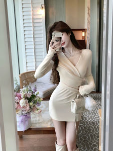 ชุดเดรสคอวีทรงเข้ารูปสไตล์ฝรั่งเศสสำหรับผู้หญิง ชุดกระโปรงสั้นฤดูหนาว ชุดเดรสยาวปานกลาง แขนยาว สไตล์เกาหลี ทรงเข้ารูป