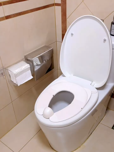 SG EmmAmy® Kids Toilet Seat Cover Foldable With Hand Rest For Travel /Outdoor Universal Portable Toilet Seat