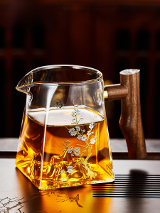 Glass Fair Cup Tea Strainer All in One Set Guanshan Tea Pot with Tea Filter Japanese High Temperature Resistance Thickened Wooden Handle Tea Pitcher