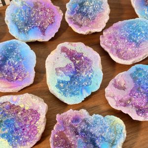 1PC High Quality Random Aura White Agate Natural Crystal Raw Stone Plated Blue & Purple Rock Crystal Birthday GiftWomen Gift.