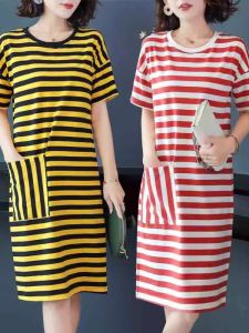 ชุดเดรสผ้าฝ้ายชุดคุณแม่แบบยาวปานกลางเสื้อยืดแขนสั้นคอกลมมีกระเป๋าใบใหญ่ทรงหลวมใส่แล้วดูผอมเพรียวใส่ช่วงฤดูร้อนสำหรับผู้หญิงเดรสลายทาง