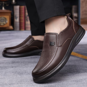 Mens Casual Leather Shoes Spring Autumn New Style Breathable Soft Bottom Fashionable round Toe Suede Upper Comfortable Slip-On