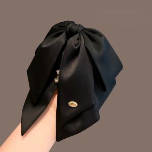 กิ๊บติดผมรูปผีเสื้อสีดำผ้าซาตินพร้อมตัวอักษรสีทอง กิ๊บติดผมสไตล์ฝรั่งเศส ทรงผมแบบครึ่งหัว ประดับผมสไตล์เกาหลี ชุดเครื่องประดับผม