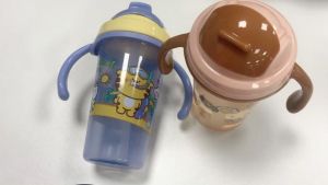 LAKOE Botol Minum Sedotan Anak Bayi Straw Training Mug 300ML Anti Tumpah