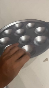Khuôn làm bánh khọt bằng gang có nắp đậy 10 lỗ
