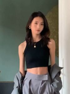 Trendy Summer Sleeveless Tank Top 网红夏季打底吊带背心