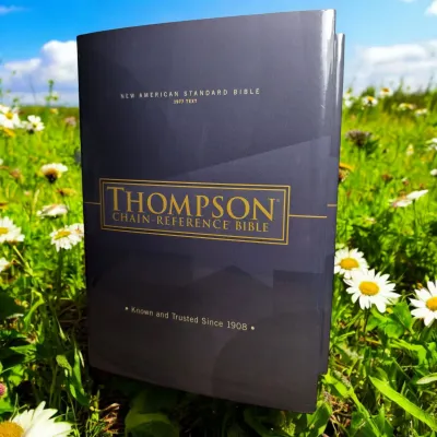 NASB Thompson Chain-Reference Bible Hardcover Red Letter 1977 Text