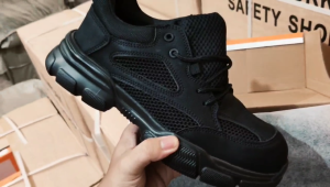 Kasut Safety Shoes Ringan Kasut Keselamatan Steel Toe Anti Hentakan Anti Tusukan & Anti Slip