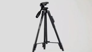 Yunteng VCT5208 Aluminum Tripod With 3-Way Head & Bluetooth Remote Control