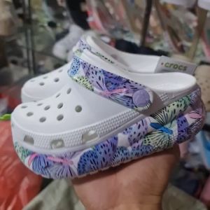 Crocs Crush Cutie Kid//Buy 1Pair get Free 4 Jibbitzs=100฿// มี4สี Size C11----J4 รองเท้าหัวโตเด็กผู้หญิง รองเท้าแตะครอส์ Crocs Kid พร้อมส่งในไทย