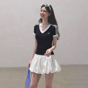 BAIDAIFEI | V-neck Lace Splice Short Sleeve Sports Top Slim Fit