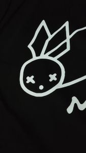 Kaos Band MEW ZOV Tees: Desain Unik & Nyaman