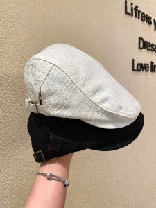 Casual Korean Style Beret Hat & Short Brim Duckbill Cap: Face Slimming Artist Hat Fashion Guide