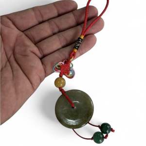 พวงกุญแจหยก ด้ายแดงเครื่องรางมงคลเสริมฮวงจุ้ยหนุนดวงชะตา