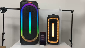 Wireless Bluetooth speaker Free shipping of USB drives dual 8-inch stereo speakers home portable karaoke speaker seven-color dazzling light