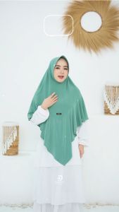 KERUDUNG INSTAN TERBARU AMIRA MOM DAFFI