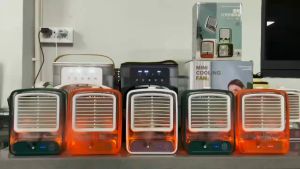 RS Kipas Meja Kecil Dengan Semprotan Kabut Lampu Malam LED Kipas Angin Embun Air isi Ulang USB Kipas Angin Pendingin Meja Komputer Portabel