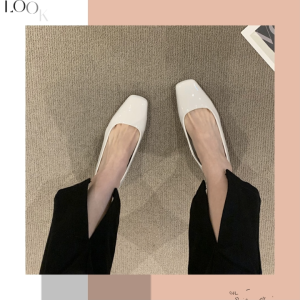 LEAShop ส่งในไทย รองเท้าคัทชูแฟชั่นสตรี รูปทรงสวย หนังนิ่มเบาใส่สบายผลิตจากยางอย่างดีใส่ไปไหนก็ดูดีไม่มีเอาท์แน่นอน ราคาถูกมาก ห้ามพลาดน้า