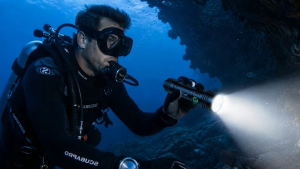 ASAFEE D700 XHP70 LED 1500LM Diving Flashlight 30M Underwater IPX8 Waterproof Magnetic Press Switch Scuba Free Diving Flashlight