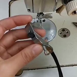 Multifunctional Right Guided Presser Foot Attachment for Buttonhole Sewing Machine Shirt Coat And Uniform Presser Foot