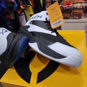 Sepatu Voli Fixch: Pilihan Olahraga Outdoor yang Nyaman