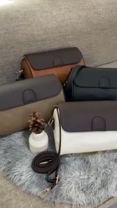 Tas Selempang Wanita Premium: Ukuran & Kapasitas Ideal