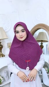 Jilbab Bergo Narumi Sabita Bahan Jersey Jaguar BY Hasanah