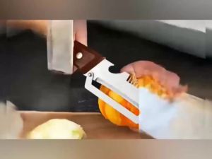3-in-1 Stainless Steel Peeler Multifunctional Vegetable & Fruit Slicer Potato Carrrot Peeler with Bottle Opener Kitchen Tools