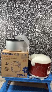 Miyako Magic Com MCM 528: Rice Cooker Serbaguna 18 Liter