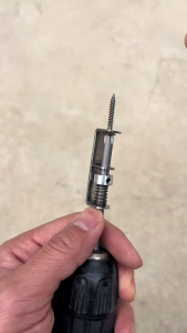 Spring Loaded Universal Screw Holder Bit Safety Screw Wear Resist Anti Drop Screwdriver Bits Retaining Tools Mechanics