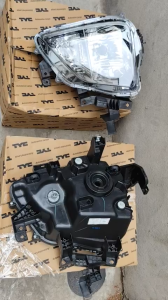 ĐÈN PHA/ĐÈN LÁI TRƯỚC MITSUBISHI XPANDER 2020-2022 (LÒNG ĐEN) BẢN BÓNG HALOGEN