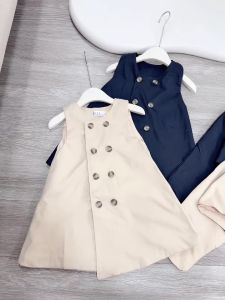 Set váy kaki kèm áo khoác cho bé gái phong cách Hàn Quốc 10kg - 27kg