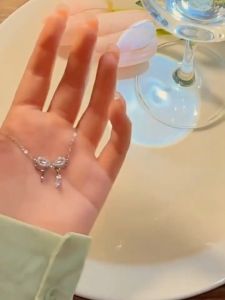 Butterfly Pendant Necklace bow necklace Pendant Chain woman Jewelry Valentine’s Gift For Girl friend Birthday Present Christmas Gift Kalung Wanita Titanium Antikarat hadiah首饰项链礼物送女朋友