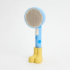 Tagi. Pet Comb