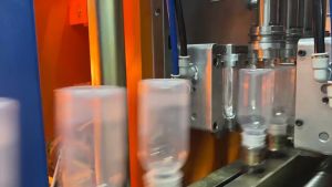 300 ml Cylinder Plastic Bottle With Black Cap High Temperature Resistance Milk Tea Container