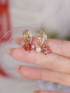 Red Four Leaf Clover Zircon Earrings Womens Fashion Jewelry Simple Versatile Elegant 2023 New Style Trendy Clip-On Earrings