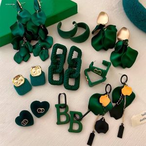 Retro Hong Kong Style Green Earrings Fashionable Luxury Feelings Drop Earrings Versatile Personality Womens Jewelry Accessories